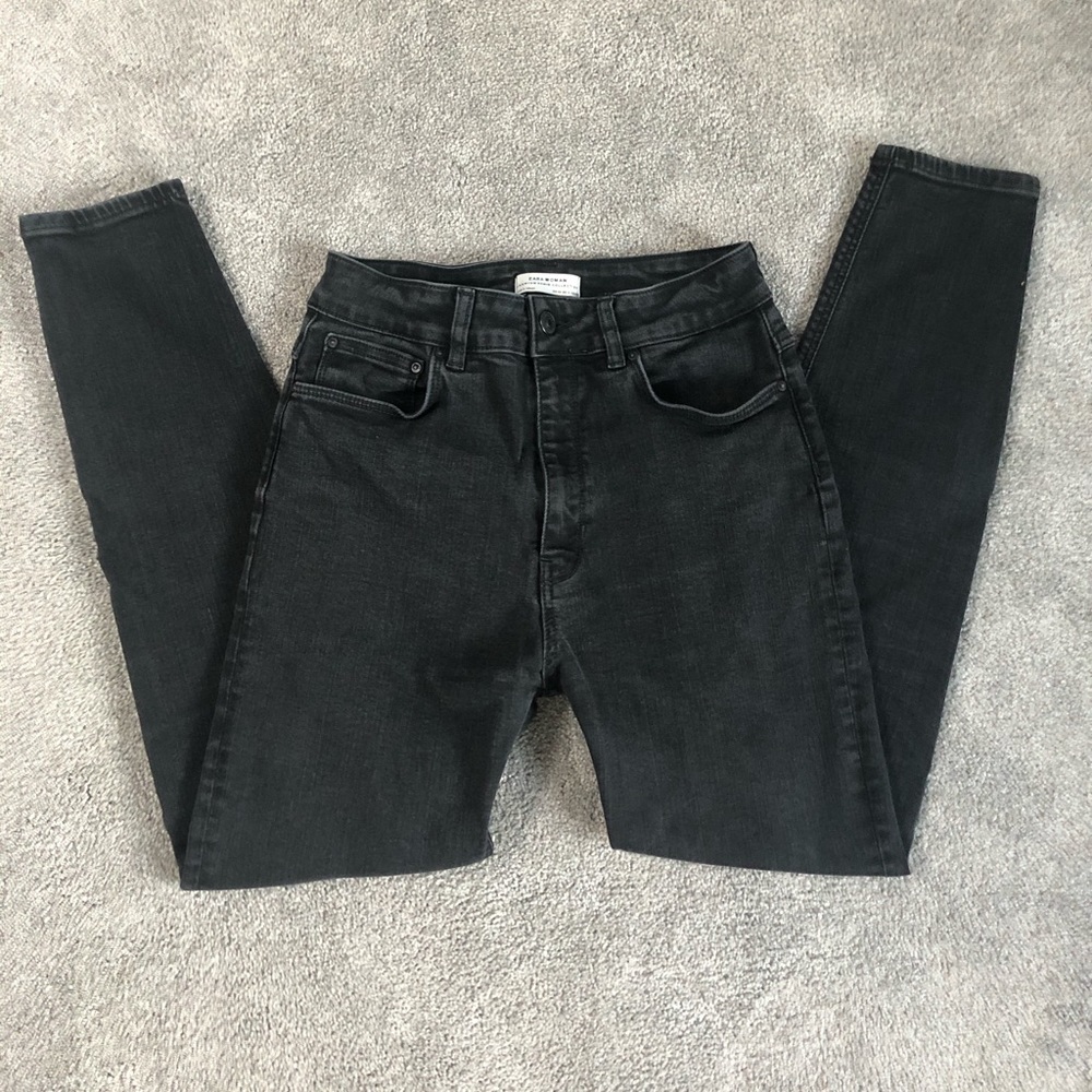 Zara :: Relaxed high rise jeans
